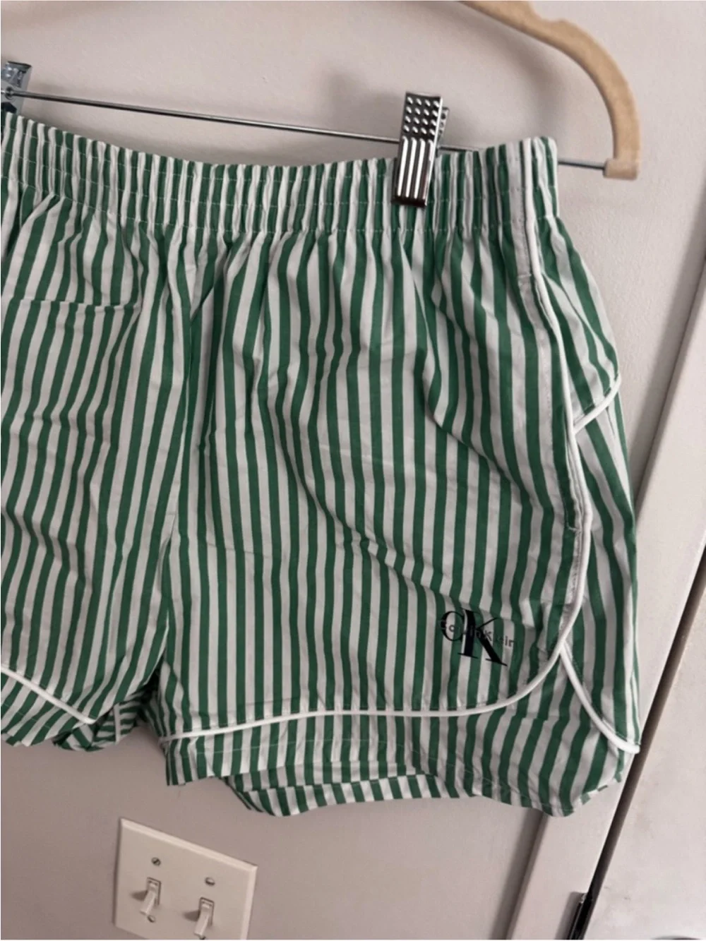 Calvin Klein Jeans Green Stripe Poplin Track Shorts | CK Logo | M - Picture 4 of 7